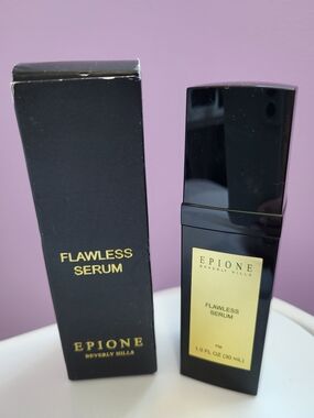 Flawless Serum Primer in Black & Gold
